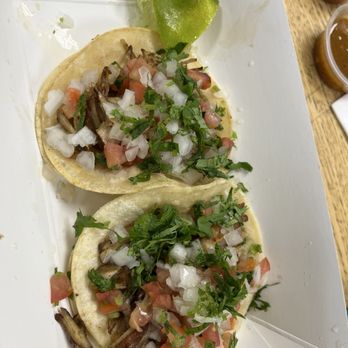 Maskadores Taco Shop Buckeye - Carnitas tacos. Yummy - Mexican Near Me - Buckeye, Arizona Maskadores Taco Shop Buckeye - Carnitas tacos. Yummy - Mexican Near Me - Buckeye, Arizona