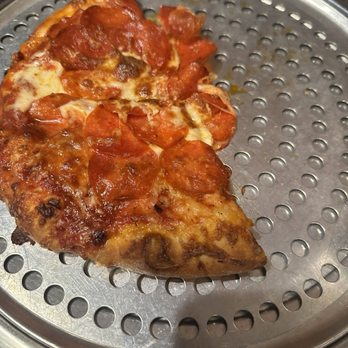 Gianni's Pizza - Pepperoni Pizza - Italian Near Me - Monterey, California