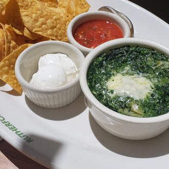 Rutherford Grill - Best Spinach Dip Ever! - American Near Me - Rutherford, California