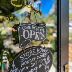 Pistil Home & Garden LLC - Beautiful Store