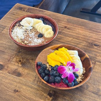 Aa Roots Maui - Ka'Chava & Seasonal Pitaya Bowl - Vegan Near Me - Lahaina, Hawaii Aa Roots Maui - Ka'Chava & Seasonal Pitaya Bowl - Vegan Near Me - Lahaina, Hawaii