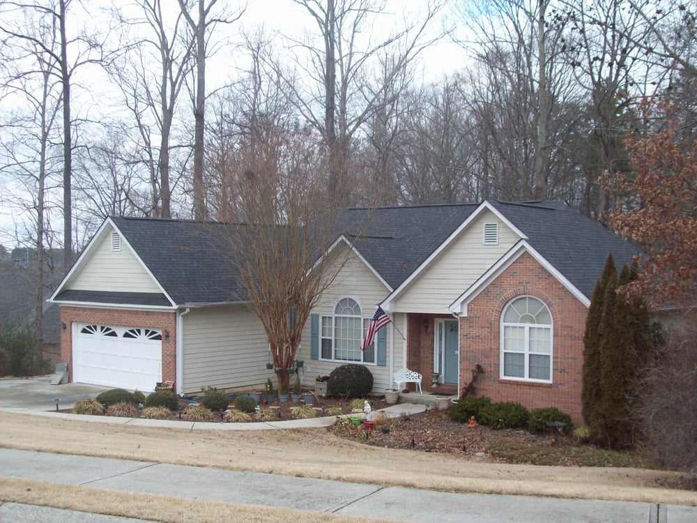 Slide of T&T Roofing and Repair