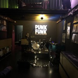 Punk Funk - Live rock about to start