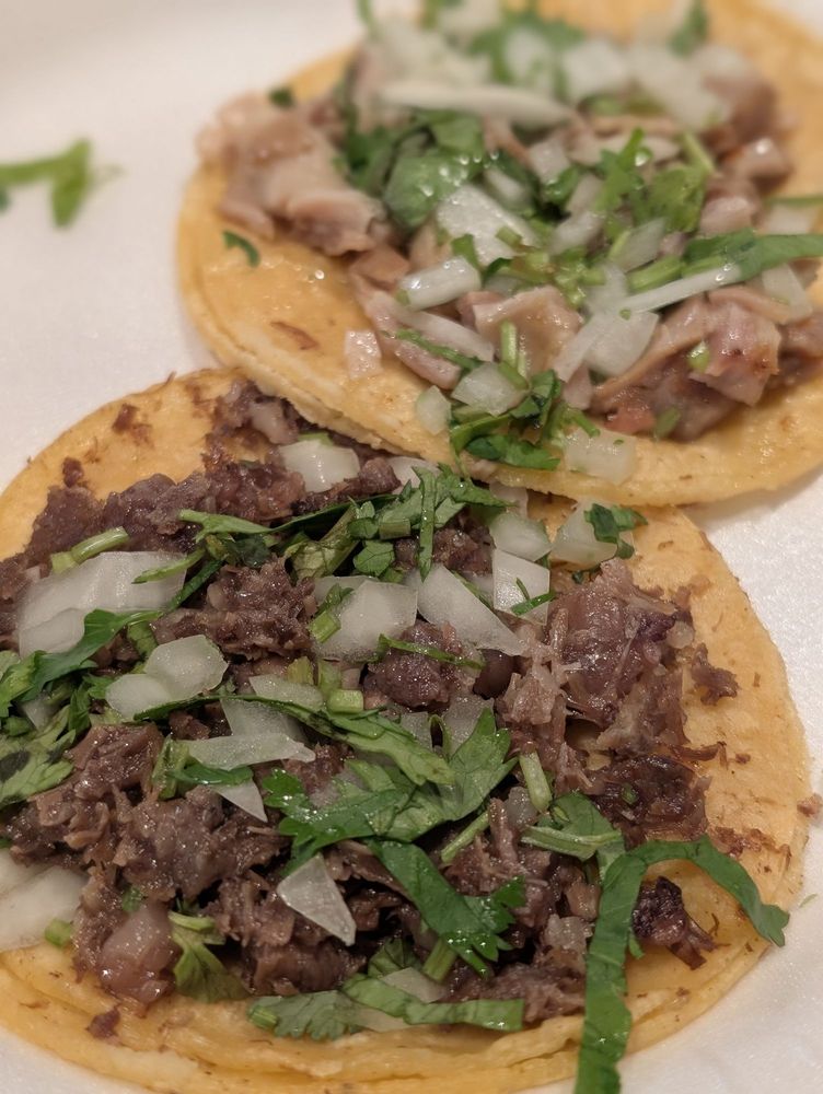 Tacos Baeza Logo