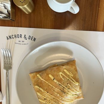 Anchor & Den - Comfort Food Near Me - Grand Cayman, Florida