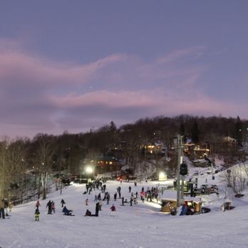 Beech Mountain Ski Resort - lines for lifts during early evening hour - Ski Resorts Near Me - Beech Mountain, North Carolina Beech Mountain Ski Resort - lines for lifts during early evening hour - Ski Resorts Near Me - Beech Mountain, North Carolina