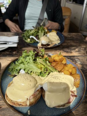 Uli's Restaurant by null