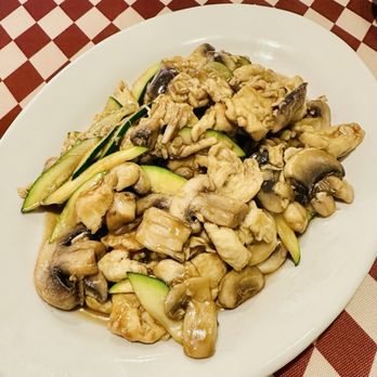 YOYO Panda - Chicken With Mushroom - Chinese Near Me - Allison Park, Pennsylvania