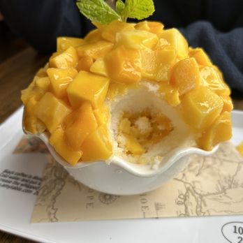 Our Place Dessert Cafe - Mango Bingsu - Cafes Near Me - Edmonds, Washington