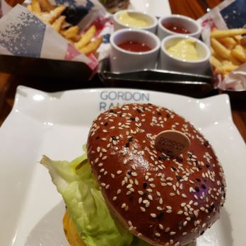Gordon Ramsay Burger Las Vegas - Backyard burger - Burgers Near Me - Las Vegas, Nevada Gordon Ramsay Burger Las Vegas - Backyard burger - Burgers Near Me - Las Vegas, Nevada