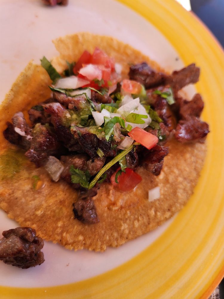 La Mexicana Restaurant & Cantina