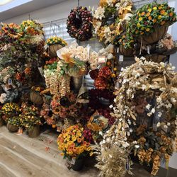 Marshalls - Seasonal silk flowers