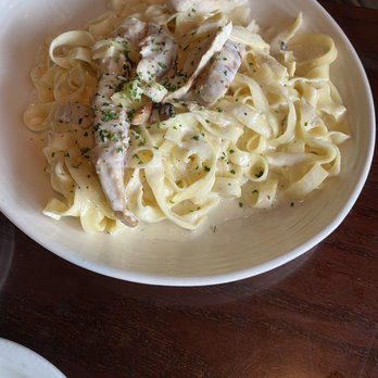 Carrabba's Italian Grill - Chicken Alfredo - Italian Near Me - Webster, Texas