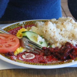 Ongpin - Delicious tocino and garlic rice with eggs and cucumber to go with it!