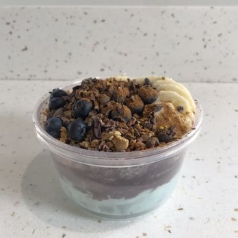 Roots & Rye - Blue majik, chia pudding & açaí base with granola, bananas, blueberries and cacao nibs with bee pollen toppings. - Acai Bowls Near Me - Pasadena, California Roots & Rye - Blue majik, chia pudding & açaí base with granola, bananas, blueberries and cacao nibs with bee pollen toppings. - Acai Bowls Near Me - Pasadena, California