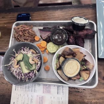 Loro Asian Smokehouse & Bar - Smokehouse Near Me - Austin, Texas
