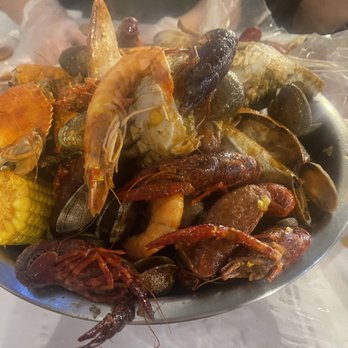 Crawfish House - Crawfish, blue crab, gulf shrimp and clam - Cajun/Creole Near Me - Seattle, Washington Crawfish House - Crawfish, blue crab, gulf shrimp and clam - Cajun/Creole Near Me - Seattle, Washington