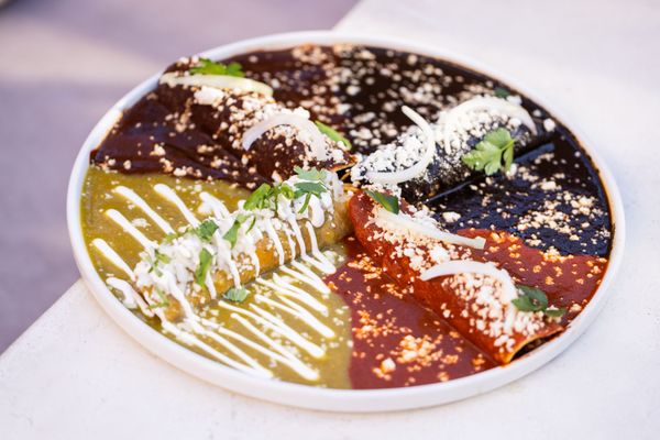 MADRE MEXICAN RESTAURANT & MEZCALERIA by null