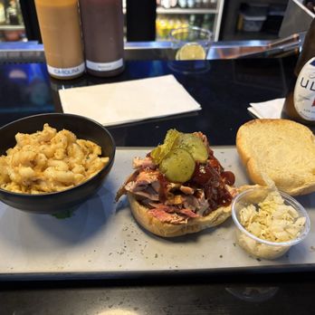 Tom, Dick & Hank - Pulled chicken sandwich with mac and cheese. - Barbeque Near Me - Atlanta, Georgia Tom, Dick & Hank - Pulled chicken sandwich with mac and cheese. - Barbeque Near Me - Atlanta, Georgia