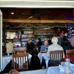 Caffe Luna Rosa - Place is filled with old people. It's ugly, the bathrooms are disgusting.  Smaller than an airplane toilet only dirtier