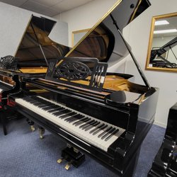 Roberts Pianos