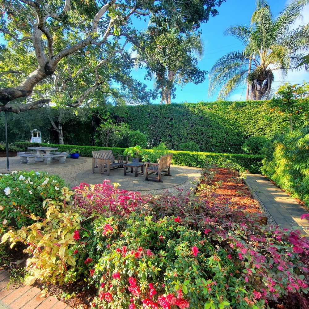 Cheshire Cat Inn - Bed & Breakfast Near Me - Santa Barbara, California