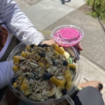 Palm Açai Café - Large bowl - Cafes Near Me - Berkeley, California Palm Açai Café - Large bowl - Cafes Near Me - Berkeley, California