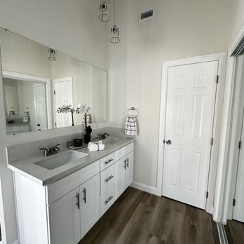 McLeod & Associates - Master bathroom - Real Estate Services Near Me - Walnut, California McLeod & Associates - Master bathroom - Real Estate Services Near Me - Walnut, California