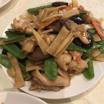 Great Wall Cuisine - Chicken with mushrooms and bamboo shoots - Dim Sum Near Me - Phoenix, Arizona