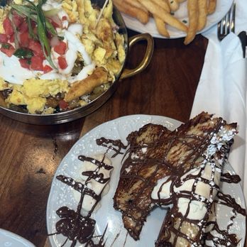 Darlene’s  - French toast with Nutella and cream and house bowls - Breakfast & Brunch Near Me - Orland Park, Illinois