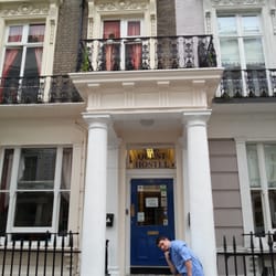 Astor Kensington - Front of the building