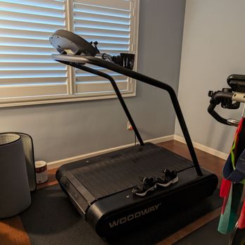 OFF-CZN - Treadmill ready to go. - Movers Near Me OFF-CZN - Treadmill ready to go. - Movers Near Me