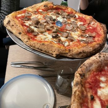 Song E Napule - Pizza Near Me - New York, New York