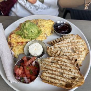 Le Buzz Caffe - Mt. Lemmon Omelette - Coffee & Tea Near Me - Tucson, Arizona Le Buzz Caffe - Mt. Lemmon Omelette - Coffee & Tea Near Me - Tucson, Arizona