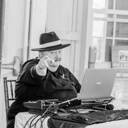 Lj THE Dj