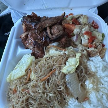 Pinoy1968 - BBQ chicken, sisig, pancit - Buffets Near Me - Henderson, Nevada