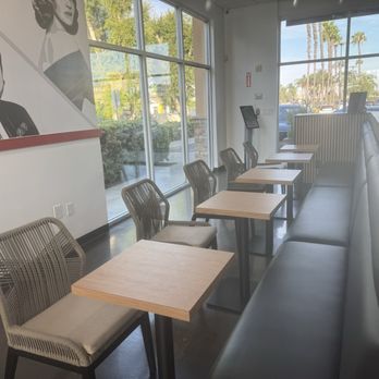 Mariachi Bakery - Seating - Coffee & Tea Near Me - Pico Rivera, California