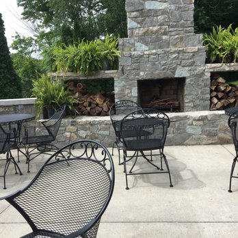 Limestone Grille - Outside - American Near Me - Mt Vernon, Kentucky