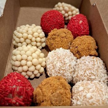 Chocollata Brigadeiros - Union Station - Chocolatiers & Shops Near Me - Toronto, Ontario Chocollata Brigadeiros - Union Station - Chocolatiers & Shops Near Me - Toronto, Ontario