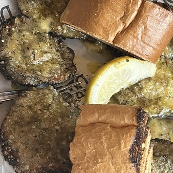Drago's Seafood Restaurant at L'Auberge Lake Charles - Oysters - Seafood Near Me - Lake Charles, Louisiana