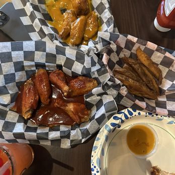 Roosters Roost - Buffalo/BBQ wings, Carolina gold wings, and fries. - Chicken Shop Near Me - Uniontown, Pennsylvania Roosters Roost - Buffalo/BBQ wings, Carolina gold wings, and fries. - Chicken Shop Near Me - Uniontown, Pennsylvania