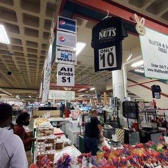 We R Nuts NY - people shopping in a grocery store - Specialty Food Near Me - Buffalo, New York We R Nuts NY - people shopping in a grocery store - Specialty Food Near Me - Buffalo, New York