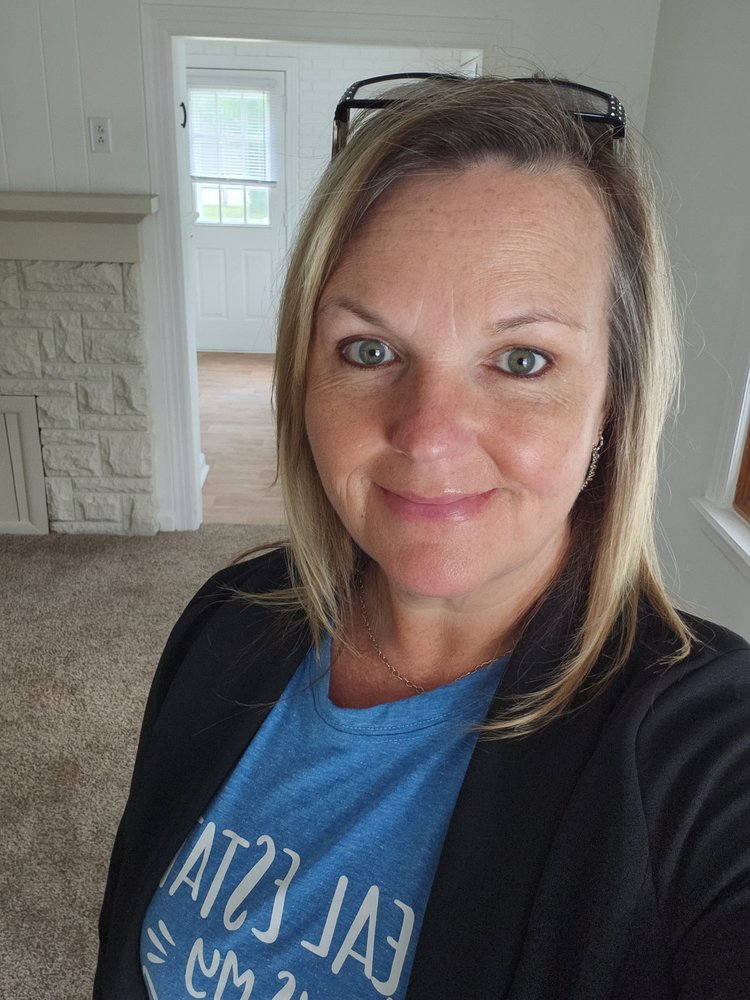 KATIE NICHOLS THE STEWART HOME GROUP Updated May 2024 7 W High St