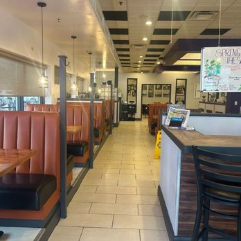 Doug's Diner - Greeley - Inside - Diners Near Me - Greeley, Colorado