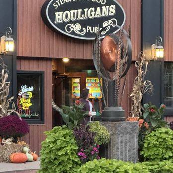 Houligans Steak & Seafood Pub - Seafood Near Me - Eau Claire, Wisconsin Houligans Steak & Seafood Pub - Seafood Near Me - Eau Claire, Wisconsin