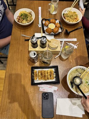 Ten Seconds Yunnan Rice Noodle 十秒到雲南過橋米缐 by null