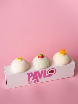 Pavlo Mochi by null