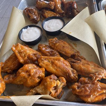 Buffalo Wild Wings - Chicken Wings Near Me - Atlanta, Georgia Buffalo Wild Wings - Chicken Wings Near Me - Atlanta, Georgia