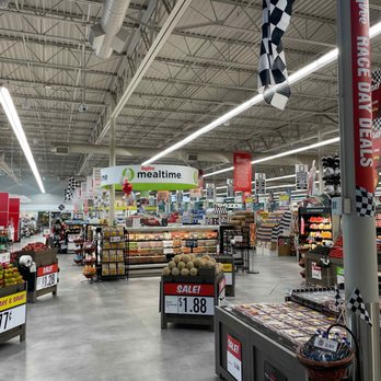 Hy-Vee - Grocery Near Me - Maplewood, Minnesota