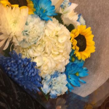 Casa Blanca Flowers - Florists Near Me - Spring Valley, California